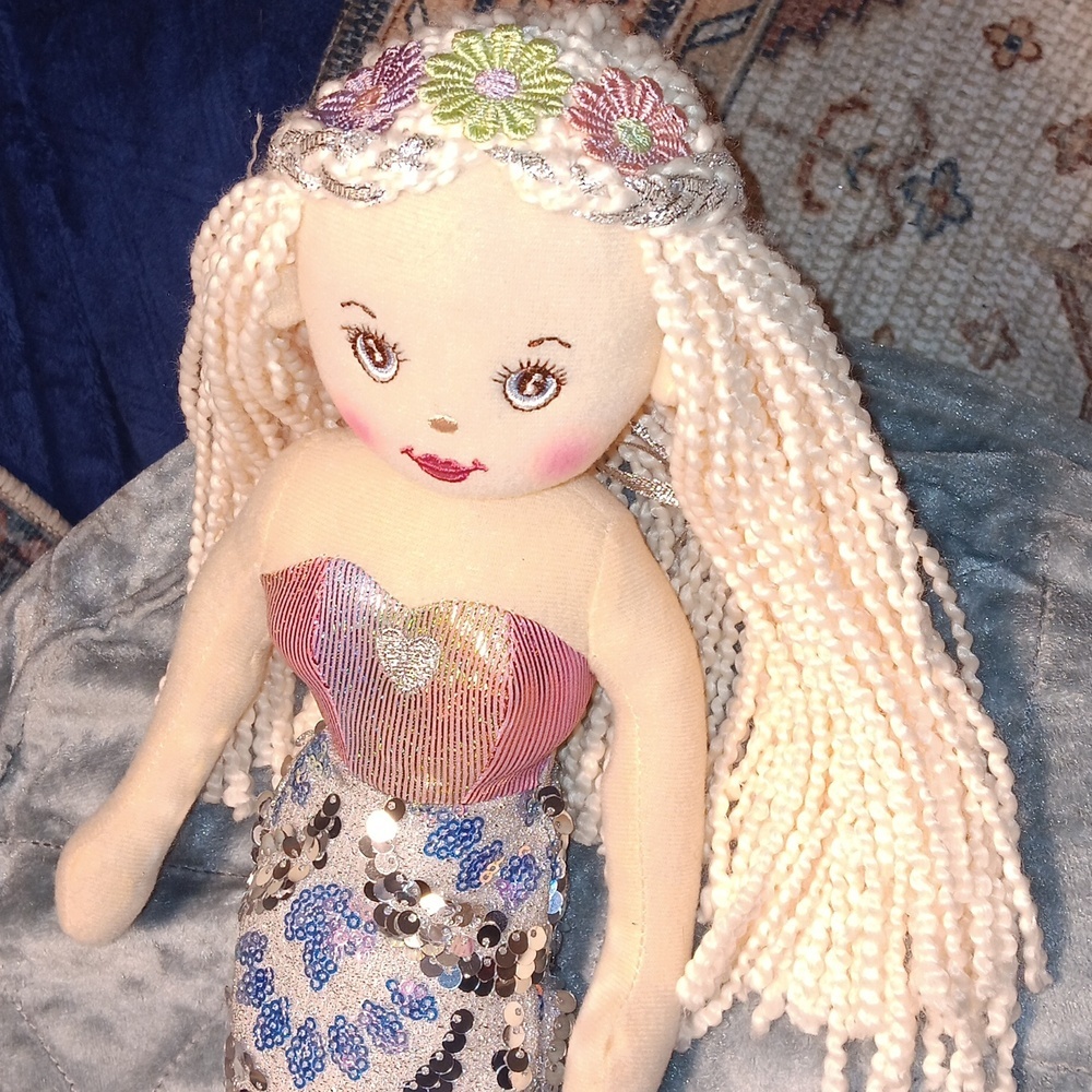 Mermaid Doll - Picture 3 of 12